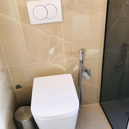 Eri Apartment *