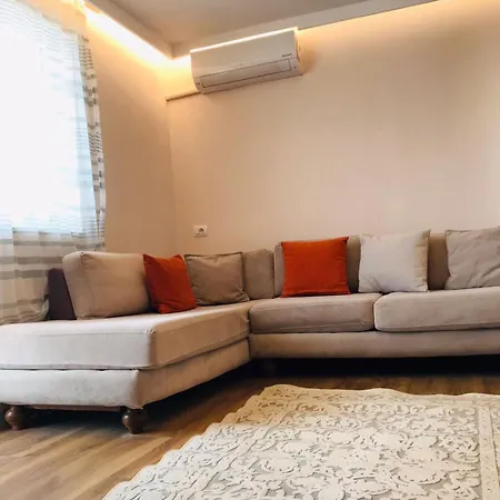 Eri Apartment *